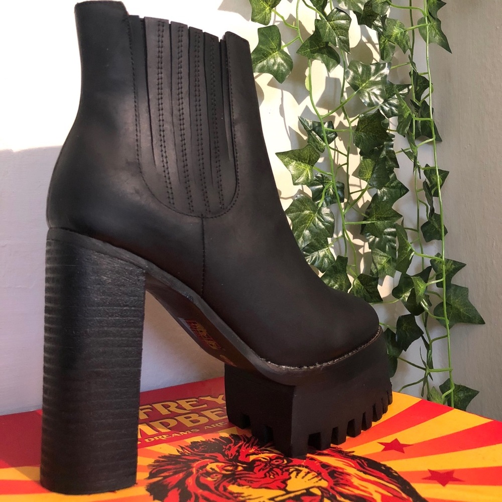 SOLD Jeffrey Campbell Black Vashon Boots 7